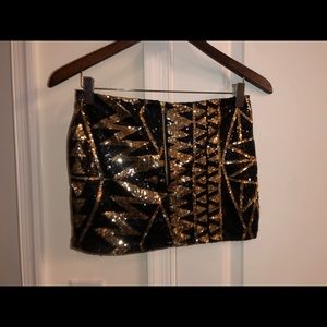 CRYSTAL K SMALL SEQUIN MINI SKIRT